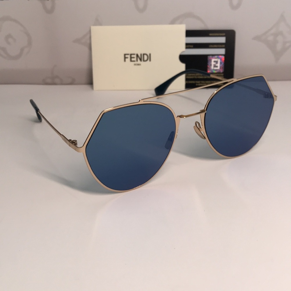 Fendi FF0194/S 0002A Blue Square Sunglasses – Women’s Luxury Eyewear - Picture 5 of 15
